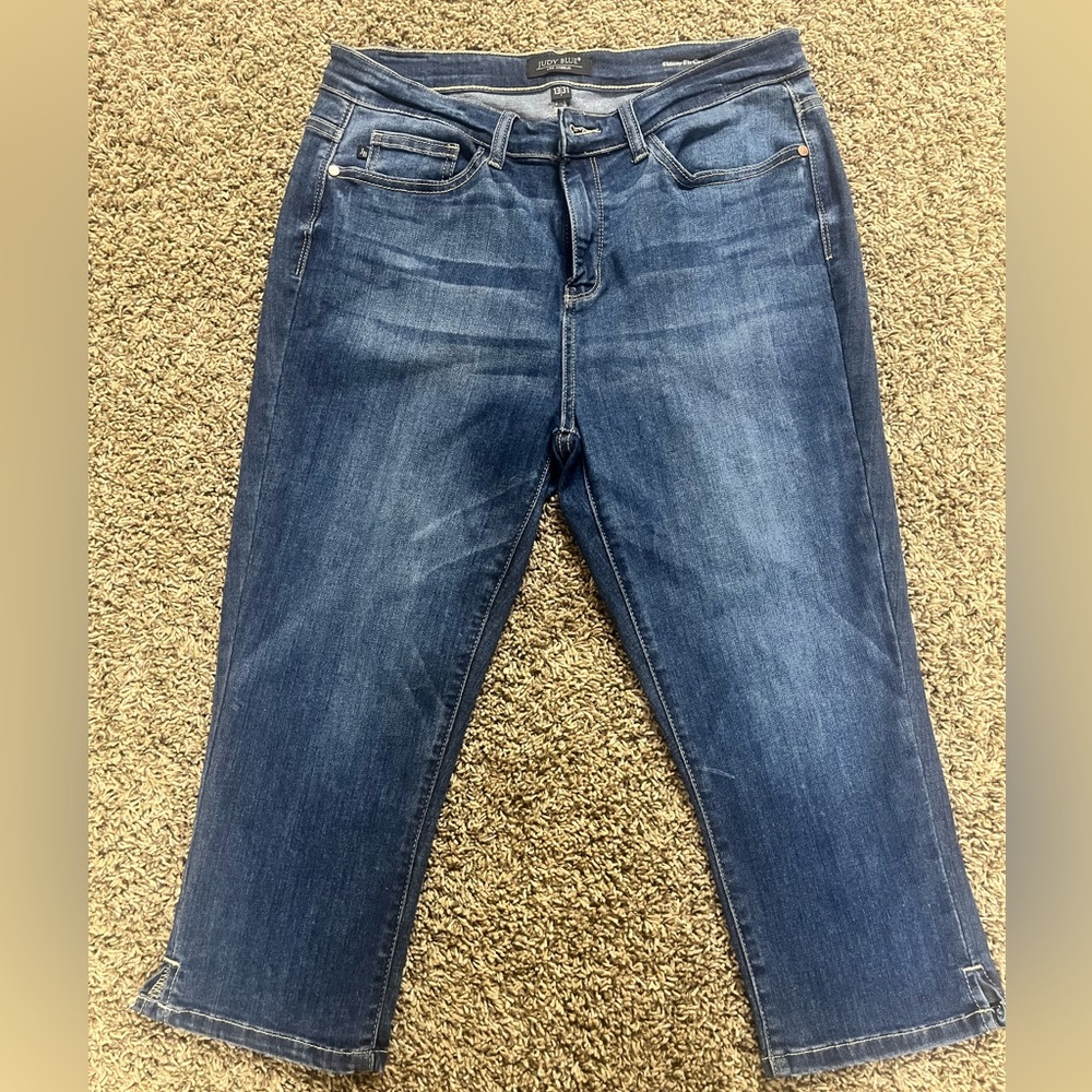 Judy Blue Dark Wash Cropped Jeans